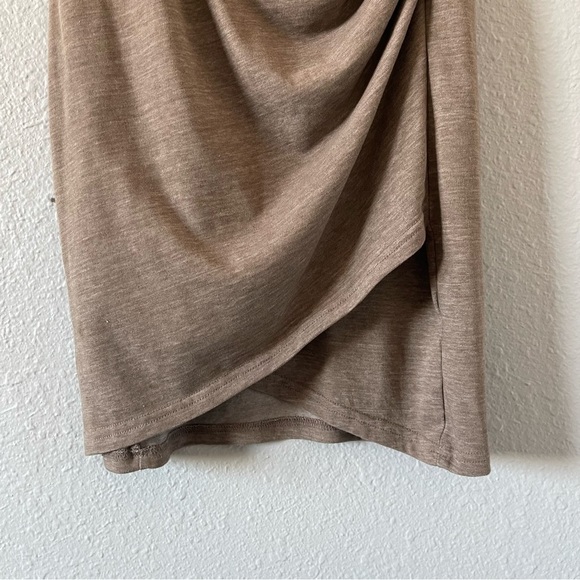 Leith Beige Sleeveless Bodycon Dress Ruched Tulip Hem Casual Everyday Size Small - Picture 5 of 8